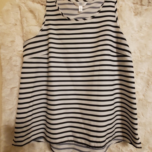 Time and Tru Tops - NWOT Women's Blouse